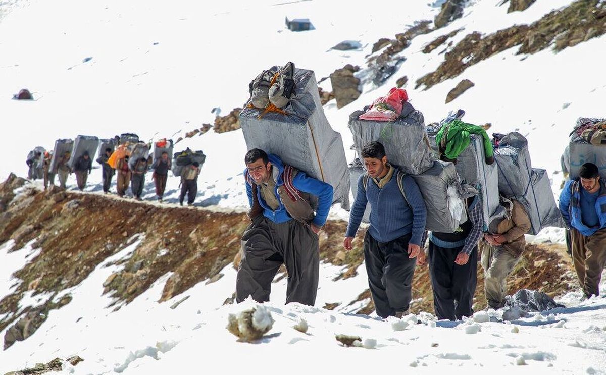 چرا جانشان را کف دست می‌گیرند و به کوه می‌زنند؟