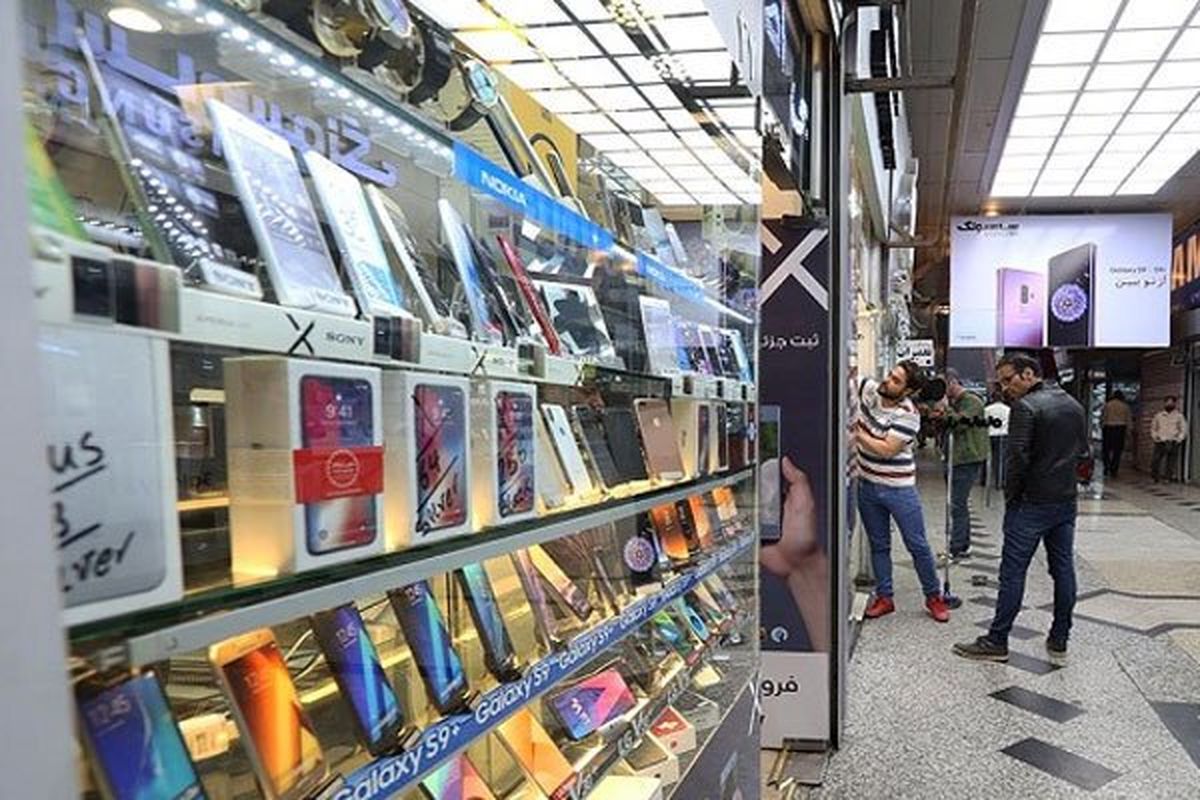 آیفون ۱۴ فقط مسافری وارد می‌شود؛ واردات تجاری نداریم