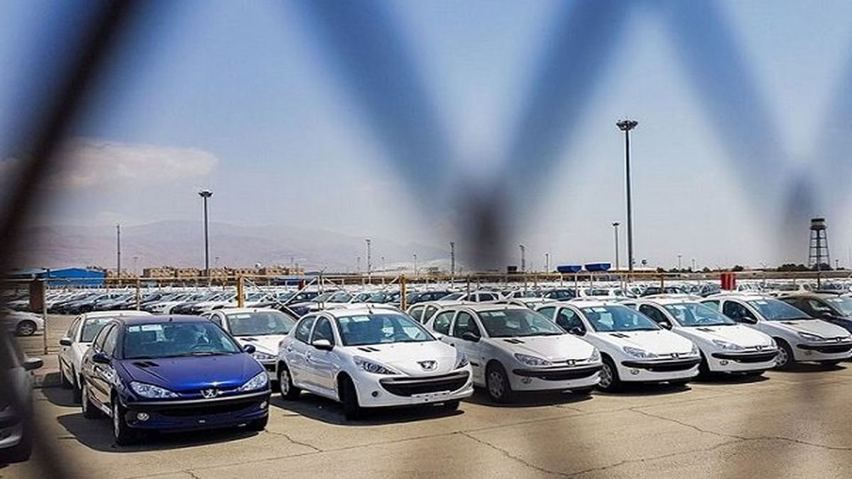 عرضه خودرو در بورس ادامه دارد؟