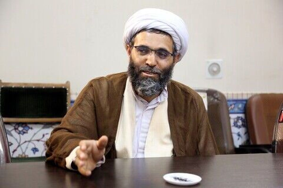 گروه‌های مردمی برای ترویج حجاب و تذکر به مسافران در قشم مستقر شده‌اند