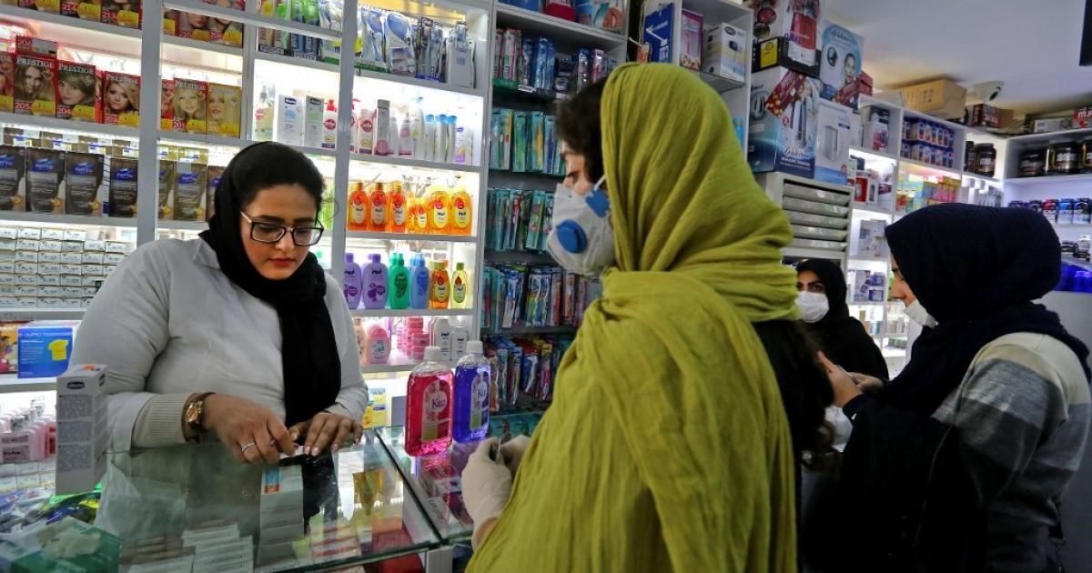 پوشیدن مقنعه اجباری شد
