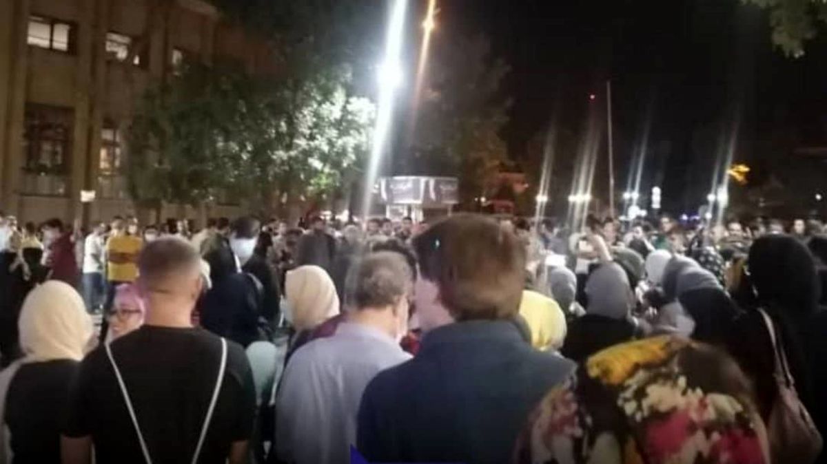 فیلم؛ همدانی ها در تجمع اعتراضی به کمبود آب چه شعارهایی دادند؟