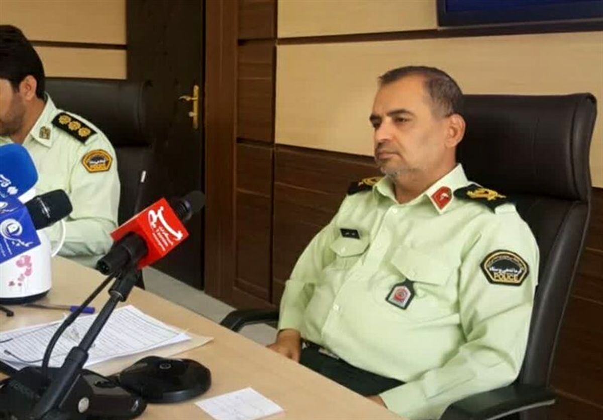 در حادثه زاهدان، در خیابان‌های منتهی به محل نماز، افرادی تیر خوردند