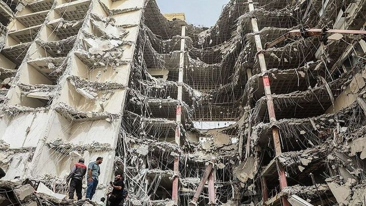 سازمان منطقه آزاد اروند: باقیمانده متروپل آبادان تا آخر هفته تخریب می‌شود