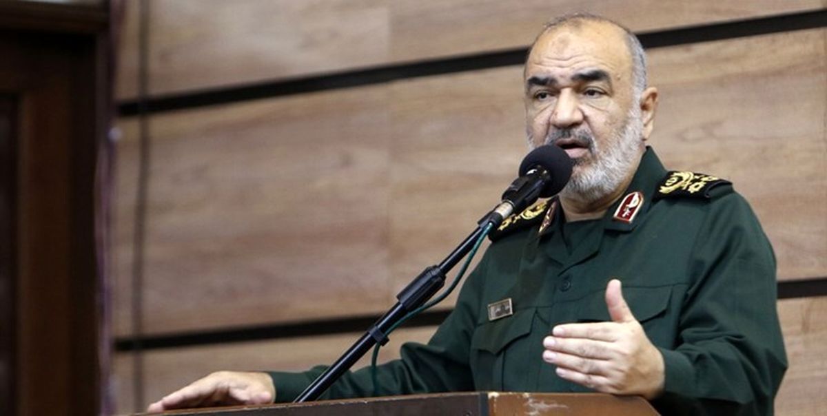 فرمانده سپاه در زاهدان: این لباس را بر تن کرده‌ایم تا برای مردم، سرباز فداکار باشیم