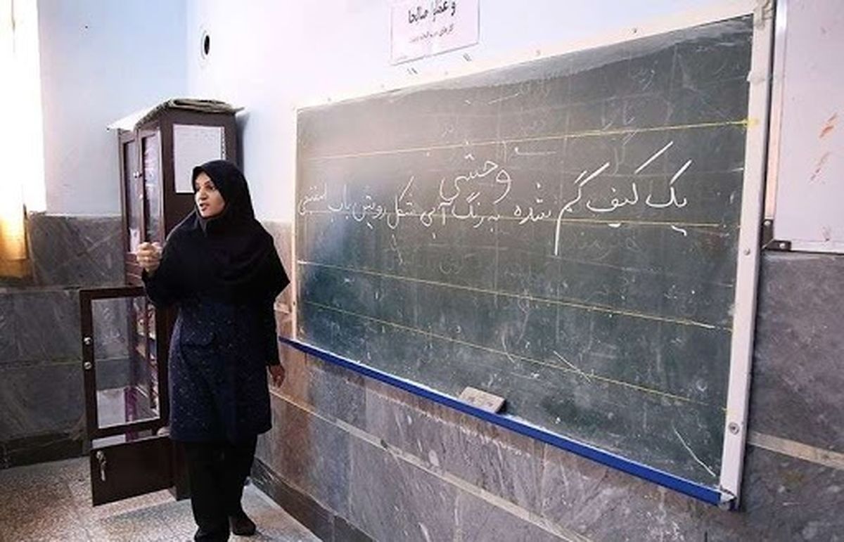 تسنیم: حقوق اسفند ماه فرهنگیان هنوز هم به‌صورت کامل پرداخت نشده