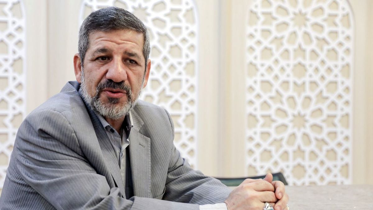 فعال اصولگرا: دولت رئیسی حرف زیاد می‌زند اما برنامه‌ی اقتصادی ندارد