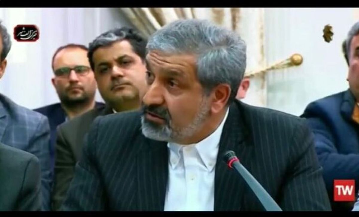 انتقاد روزنامه اطلاعات از رشد پدیده پایتونیسم؛ گندم‌نمایان جوفروش در صدر نشسته‌اند