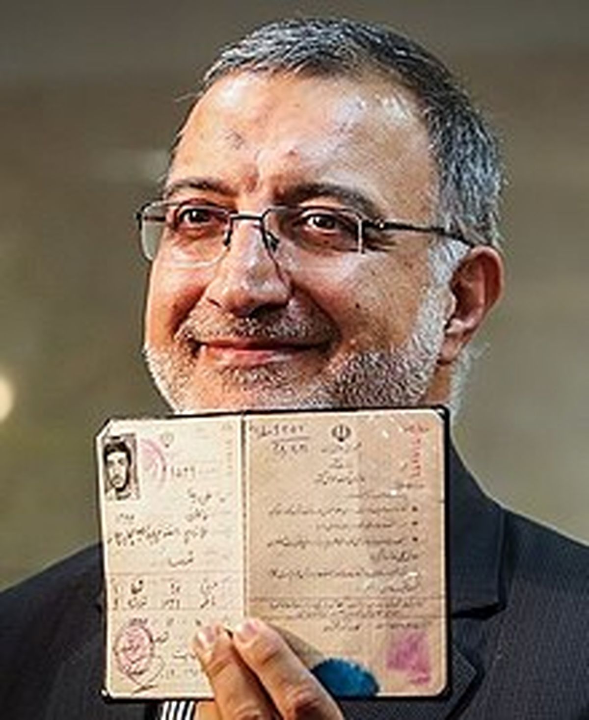 زاکانی: برخی در فضای مجازی برای من زن گرفتند و طلاق هم دادند؛ خجالت هم نمی‌کشند!
