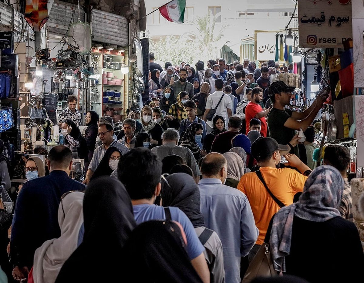 با احتساب ایرانیان خارج از کشور جمعیت ایرانیان ۸۷ میلیون ۵۰۰ هزار نفر برآورد می‌شود