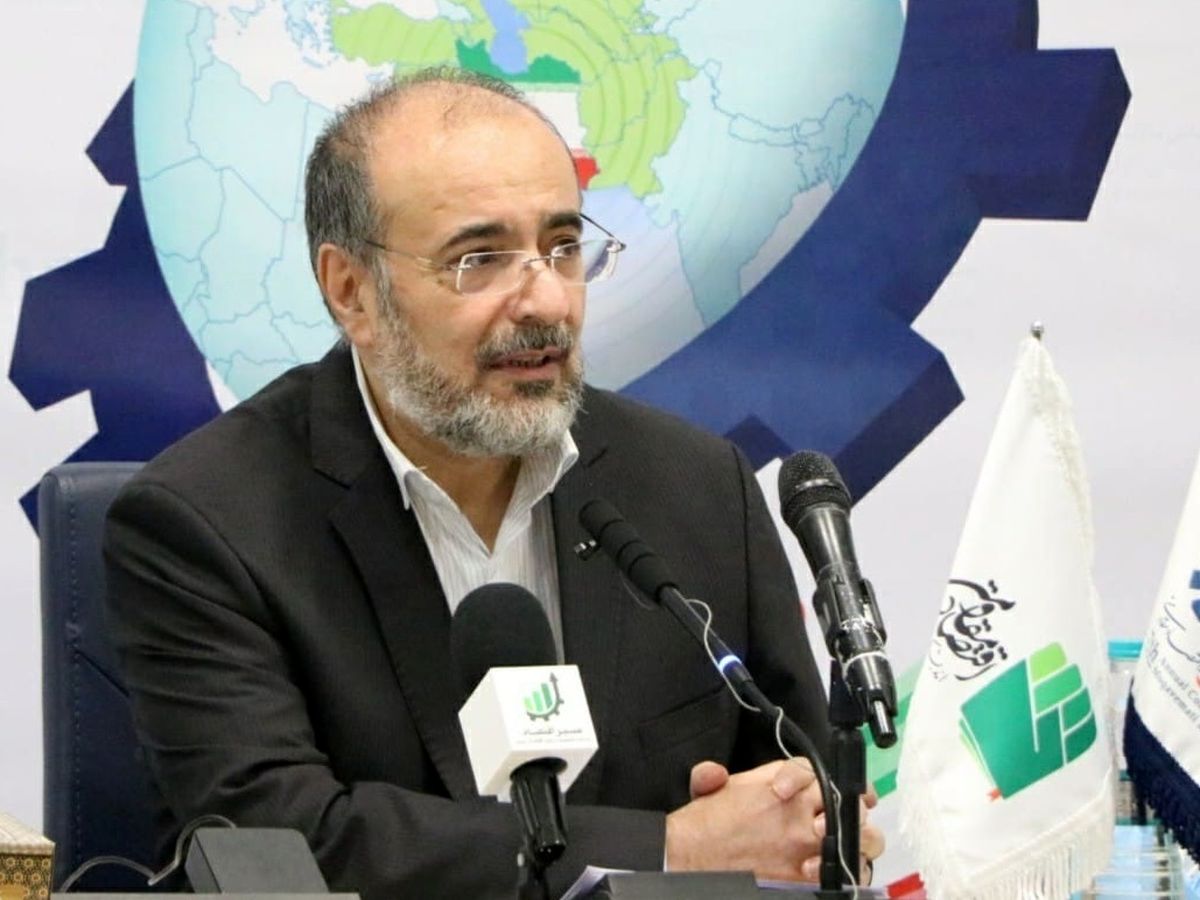 رئیس صندوق توسعه ملی: صندوق بصورت ارزی هرسال کوچک می‌شود و بصورت ریالی هرروز بزرگتر