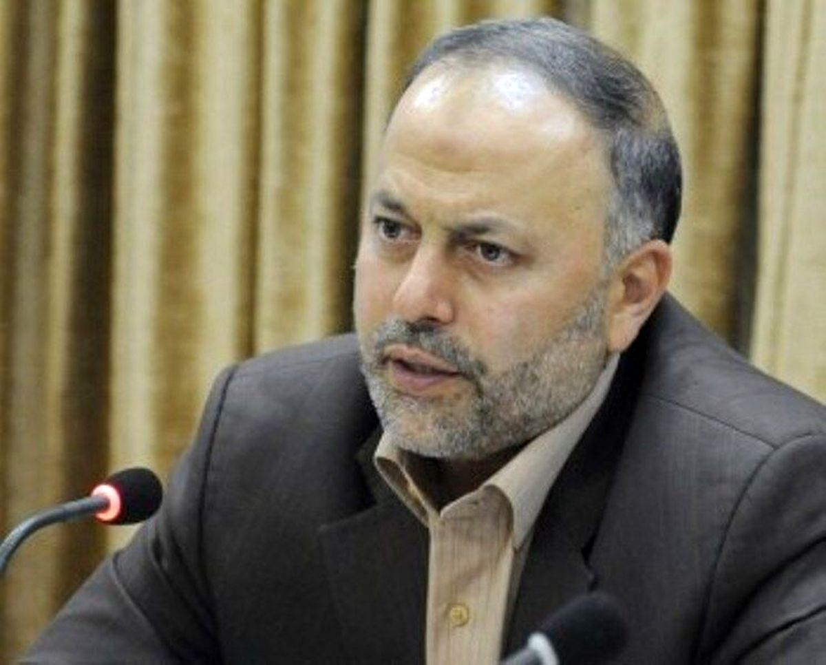 عضو کمیسیون صنایع مطرح کرد؛ تلاش فاطمی امین برای ابقا با اختصاص خودرو به نمایندگان