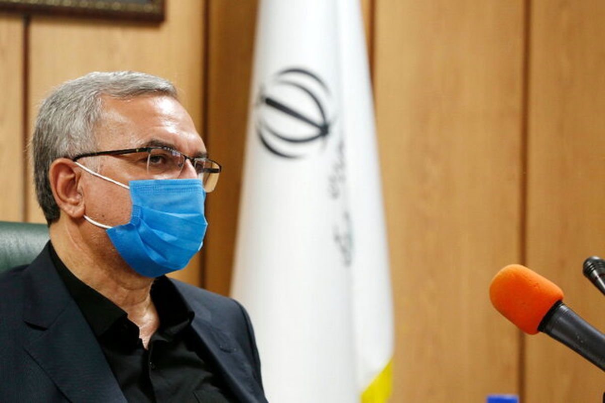 کنایه روزنامه خراسان به وزیر بهداشت؛ آقای وزیر! بیمار دارو می‌‌خواهد نه قرارگاه