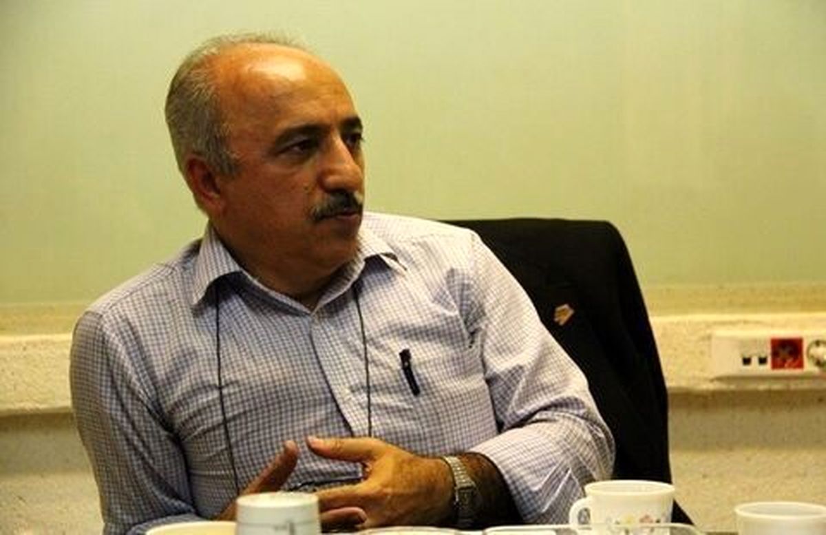 مرتضی افقه: تا مسئله تحریم و FATF حل نشود، دولت هیچ ابزاری برای کاهش تورم ندارد