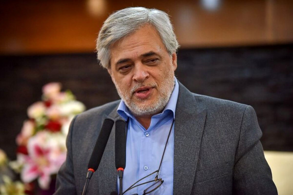 توصیه محمد مهاجری به مدیران دولت: به حرف آقای رئیسی گوش ندهید تا از چشم مردم نیفتید!