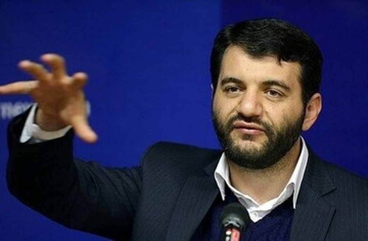 طعنه‌های پی‌درپی روزنامه دانشگاه آزاد به عبدالملکی: حرف‌های وهم آلود می‌زنید