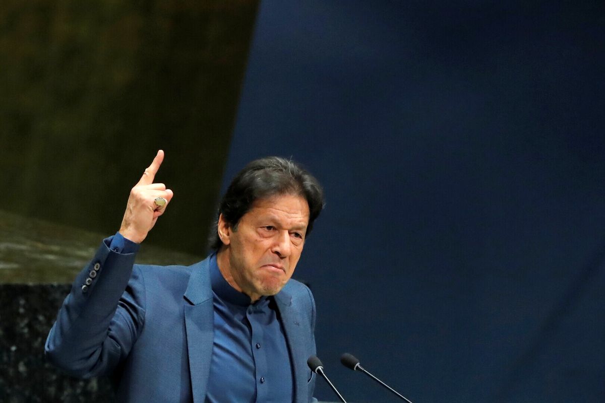 عمران خان پنج سال از فعالیت سیاسی منع شد