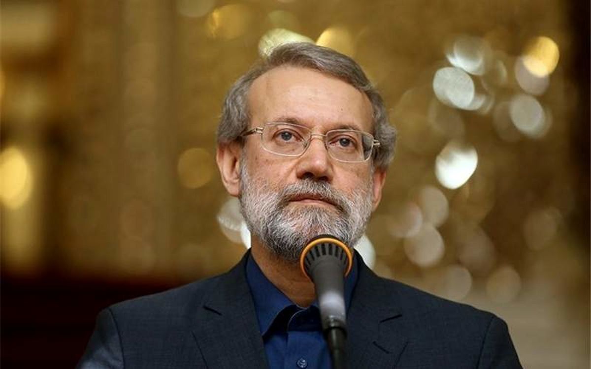 لاریجانی: تقابل با هنرمندان کاملا اشتباه است؛ باید با آنها حرف زد