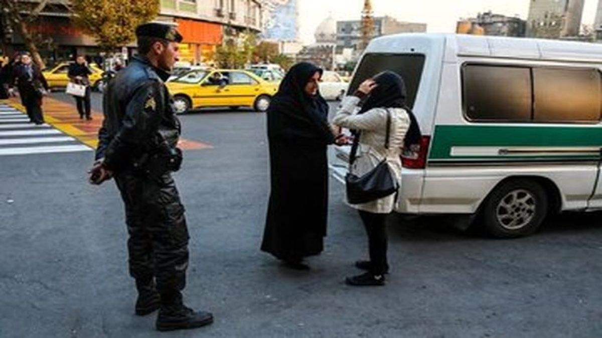 روزنامه جوان نوشت: چرا گشت ارشاد شکست خورد و به ضدحجاب تبدیل شد؟