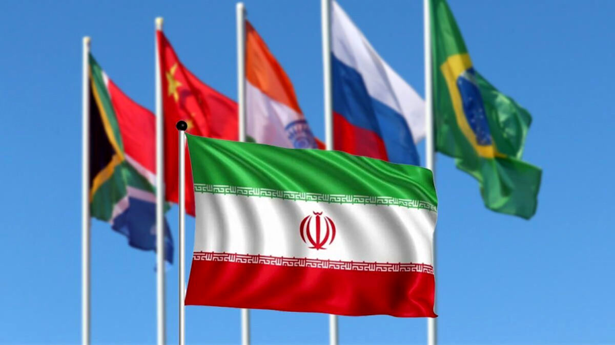 روزنامه دنیای اقتصاد: از پیوستن ایران به بریکس آبی برای زندگی و کسب‌وکار مردم گرم نمی‌شود
