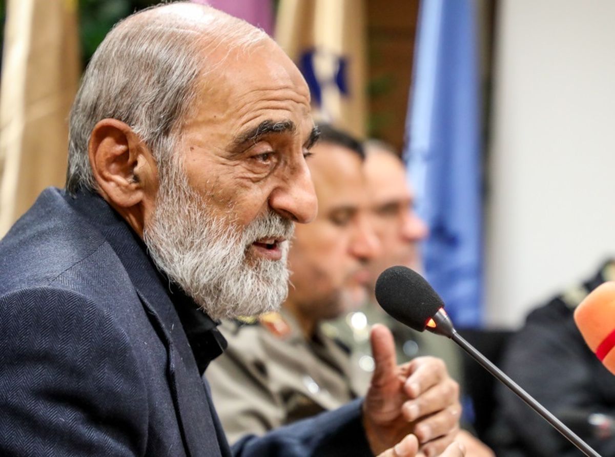 واکنش شریعتمداری به انتقاد روحانی از اخراج اساتید دانشگاه: کدام یک از این چند نفر اخراج شده، «استاد برجسته» بوده‌اند؟