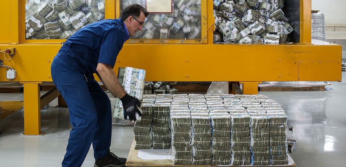 دولت بجای استقراض از بانک‌ها، زمین‌های محمودآباد را بفروشد | برخی از افراد منافع خود را در افزایش قیمت مسکن می‌بینند