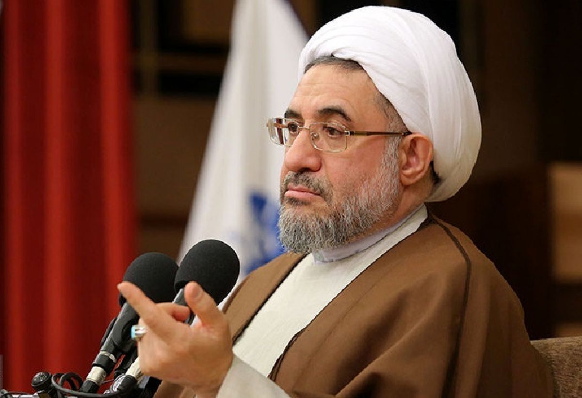 عضو خبرگان: تقریبا غیر ممکن است که یک غیرایرانی بعنوان رهبر توسط خبرگان انتخاب شود