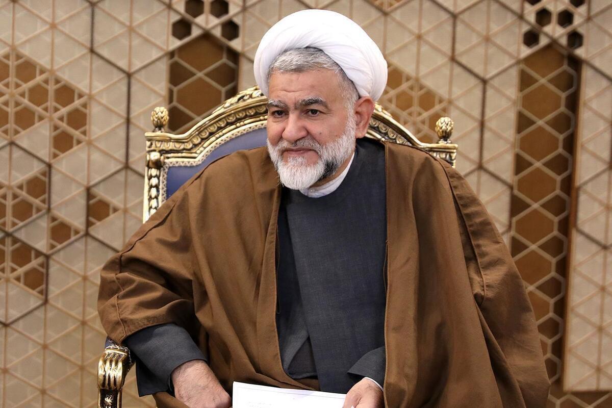 نوروزی، نماینده مجلس: شب گذشته نشست مجلس و دولت بود، اما هیچ صحبتی از وضعیت دلار و سکه و ارز نشد، فقط از هم تعریف کردیم