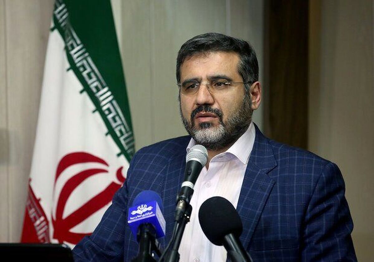 وزیر ارشاد:در فتنه فرهنگی سال گذشته، حجاب مورد هجمه قرار گرفت / در صف اول دفاع از حجاب و عفاف ایستاده‌ایم