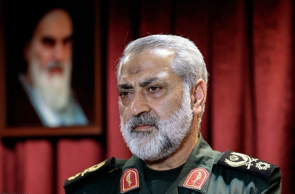 سخنگوی ارشد نیروهای مسلح: هرکس پایش را از گلیمش درازتر کند، پاهایش را قطع خواهیم کرد