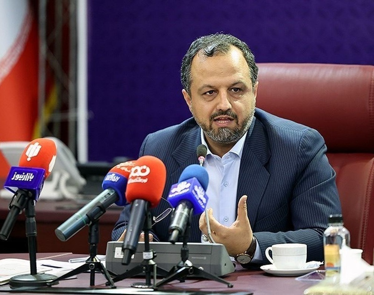 وزیر اقتصاد: نوسانات ارزی ابدا منفعتی برای دولت ایجاد نمی‌کند