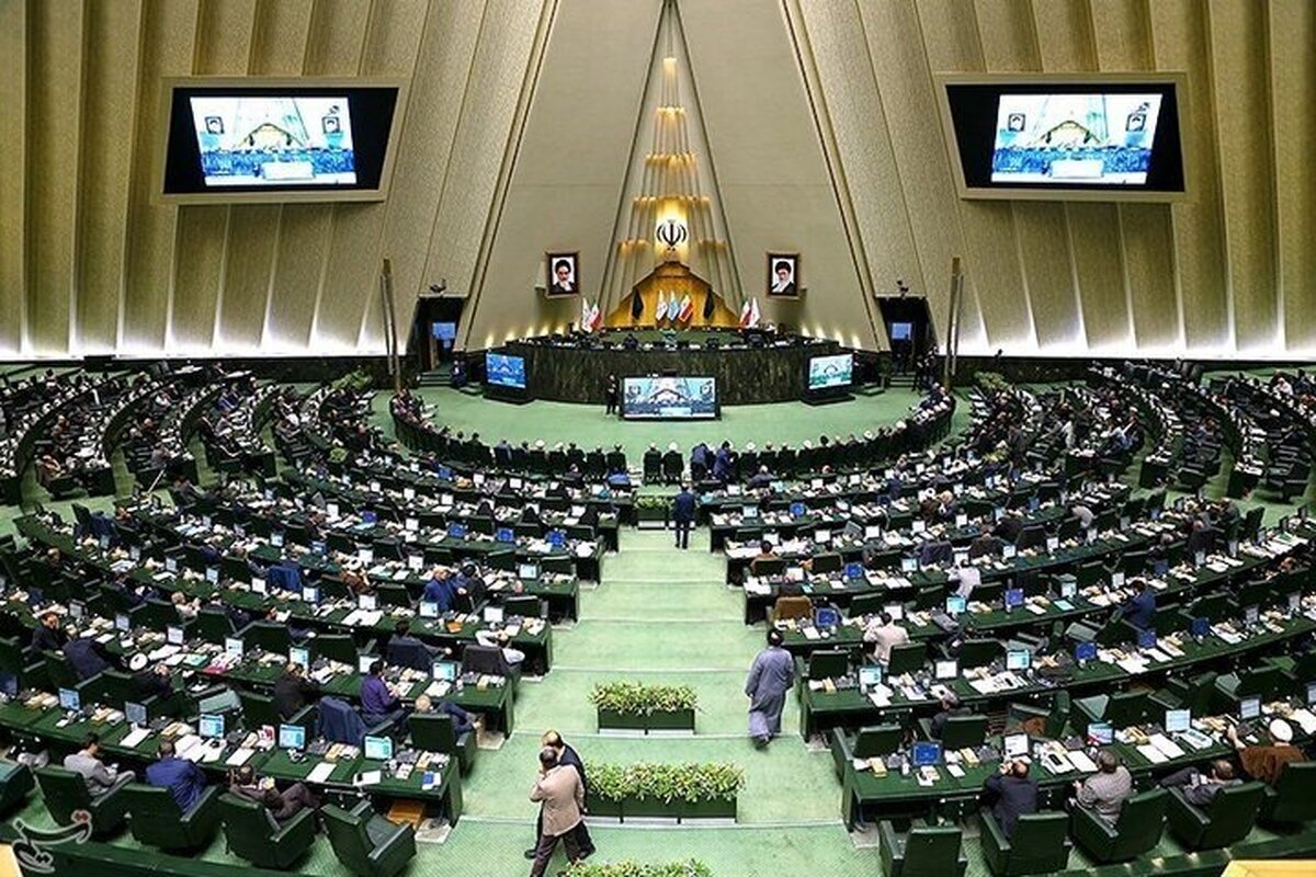 دریافت هدایای شخصی توسط شهرداران و دهیاران ممنوع شد