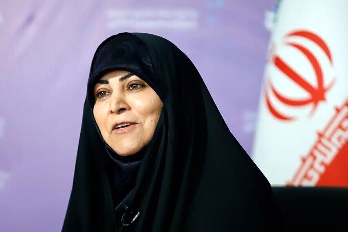 سکینه سادات پاد، دستیار رئیس‌جمهور از سمت خود کنار رفت