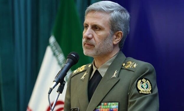 آمریکایی‌ها با دامن زدن به دروغ ضعیف شدن ایران به دنبال امتیاز گرفتن در آینده هستند