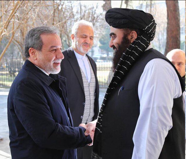 دیدار عراقچی با سرپرست وزارت خارجه هیات حاکمه افغانستان