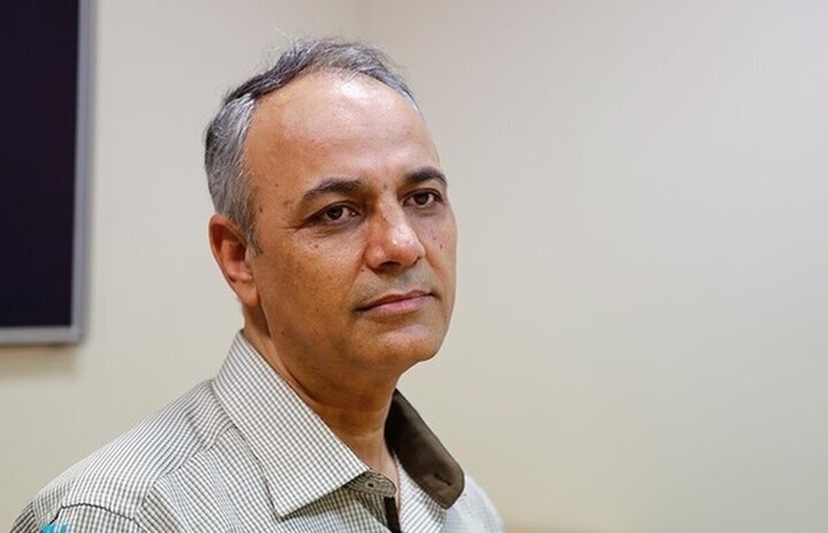 زیدآبادی: به خبرنگار صداوسیما گفتم بنده خدا پزشکیان را روی میدان مین فرستادیم