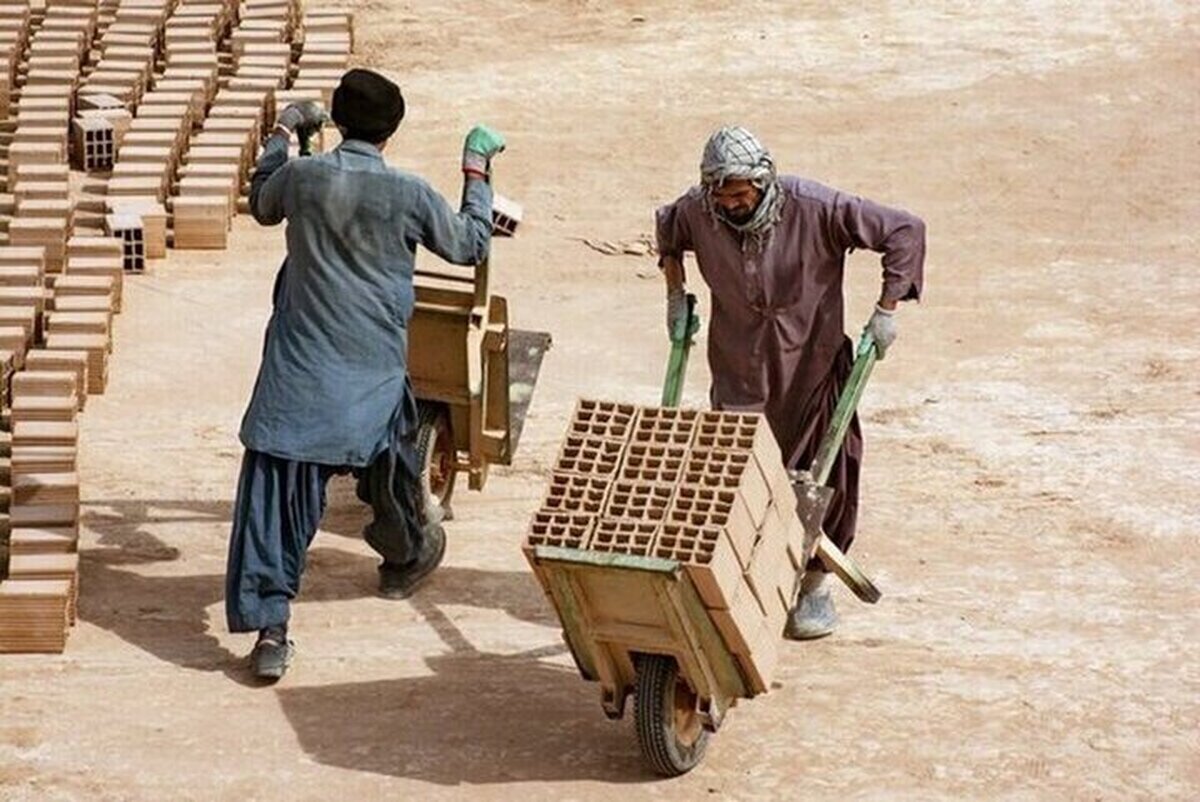 جابجا کردن اتباع خارجی فاقد مجوز، مجازات دارد