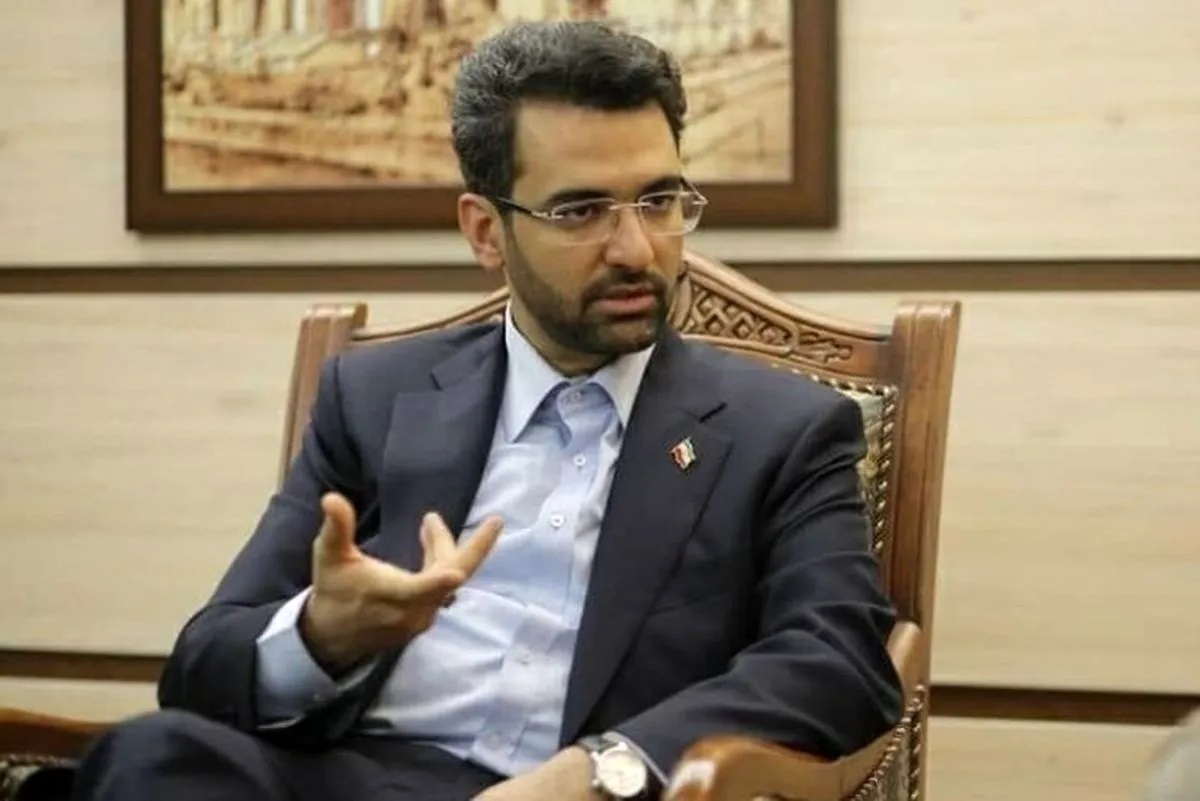 آذری جهرمی: ریال در حال احتضار است؛ کسی نیست حداقل توضیحی به مردم دهد؟