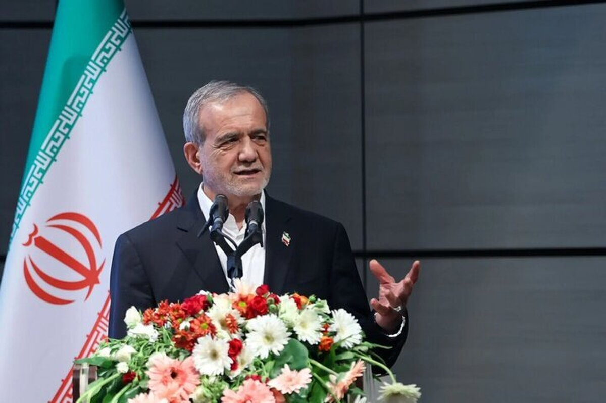 پزشکیان: ذهن برخی مدیران نمی‌تواند از یک قالب خارج شود | برای برنامه‌های راهبردی باید از قالب خارج شد تا راهی پیدا شود