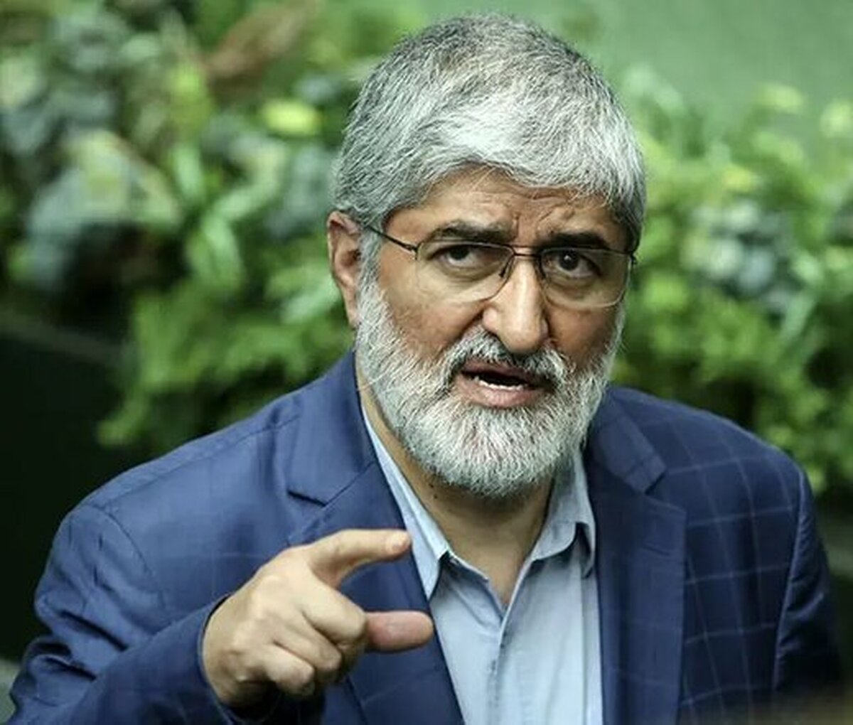 واکنش علی مطهری به ماجرای دف‌‌زدن یک زن در مراسم شهید مطهری/ بدون مشورت با من این خانم را با یک آقا جایگزین کردند