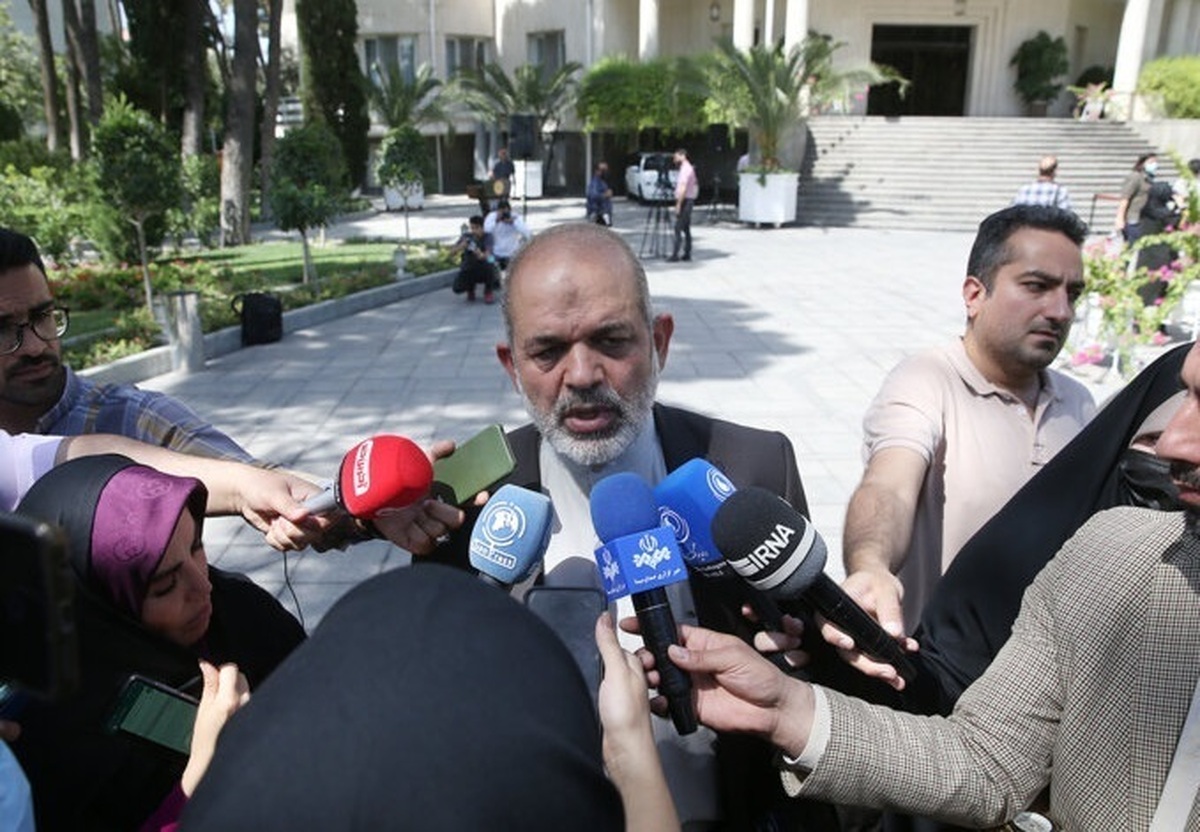 فیلم؛ واکنش وزیر کشور به انتقادات از «حماسی» خواندن دور دوم انتخابات مجلس