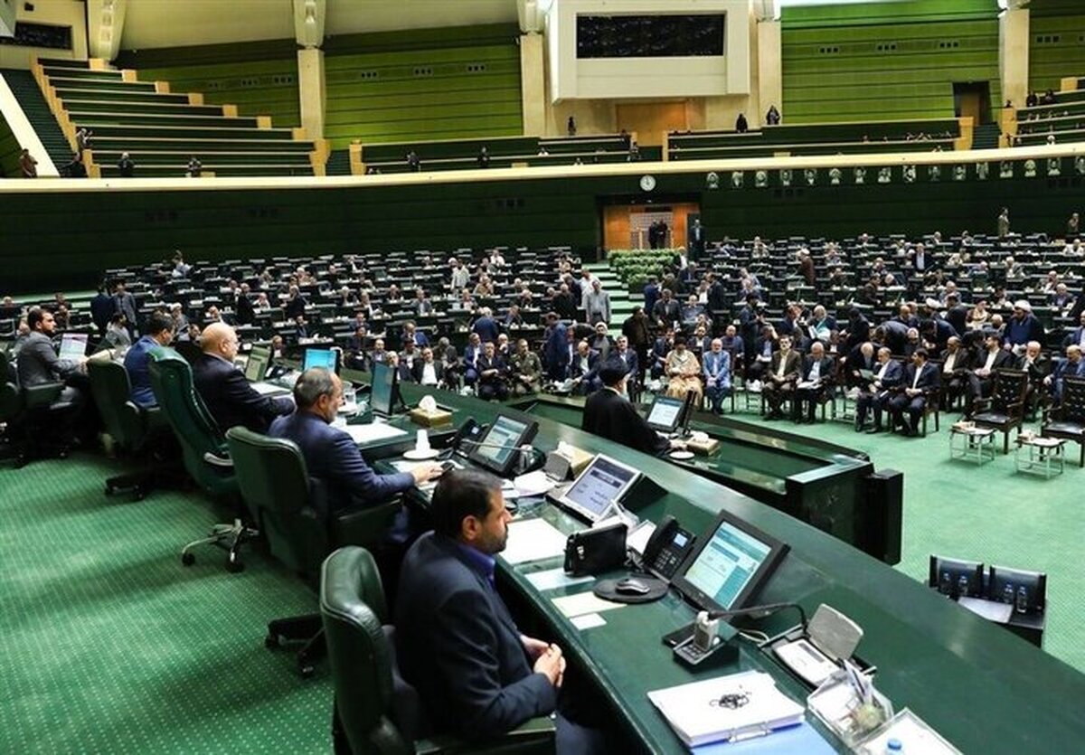 حمله روزنامه جوان به نمایندگان مخالف قالیباف: هنوز مجلس جدید تشکیل نشده، سه تذکر از رهبری گرفته‌اند