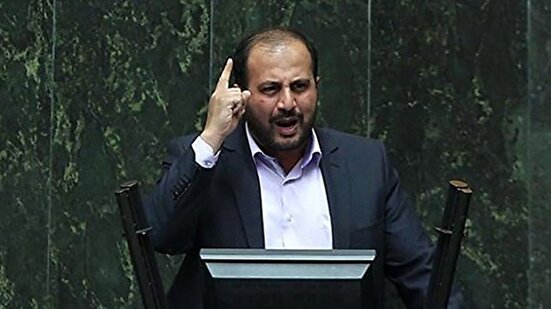 به جای خرید گندم و جو از کشاور، چند دلال و سلطان اقدام به واردات می‌کنند/ باید به کشاورزان کمک شود