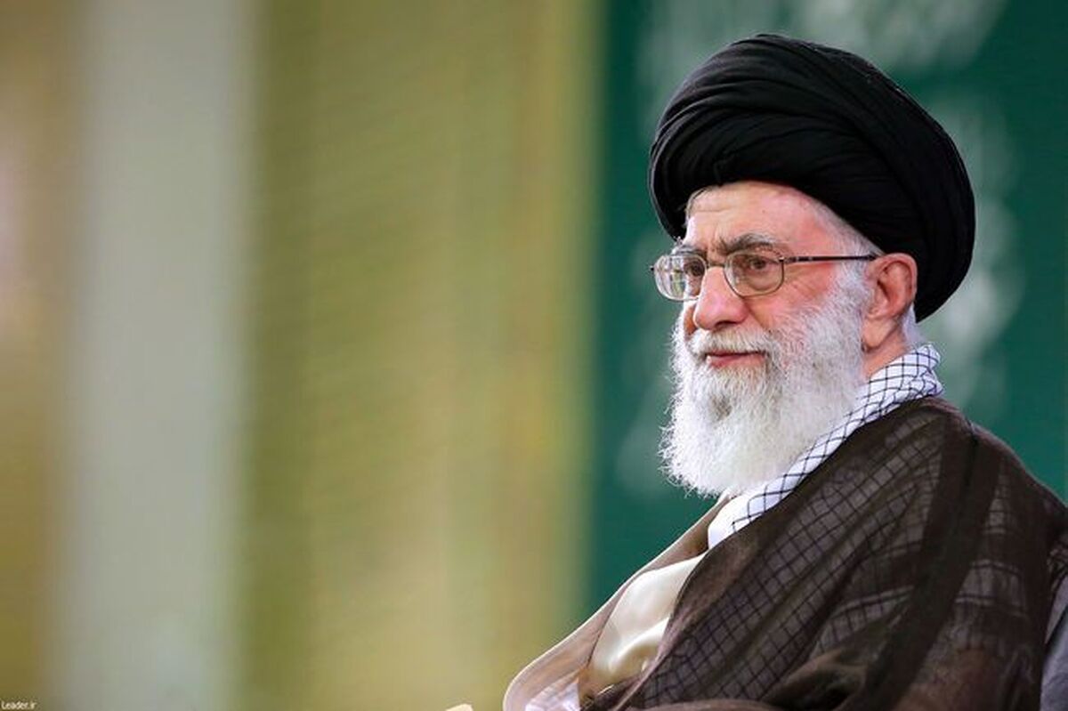 مقام معظم رهبری: ملت ایران نگران و دلواپس نباشند، هیچ اختلالی در کار کشور به وجود نمی‌آید / همه برای سلامتی رئیس جمهور دعا کنند