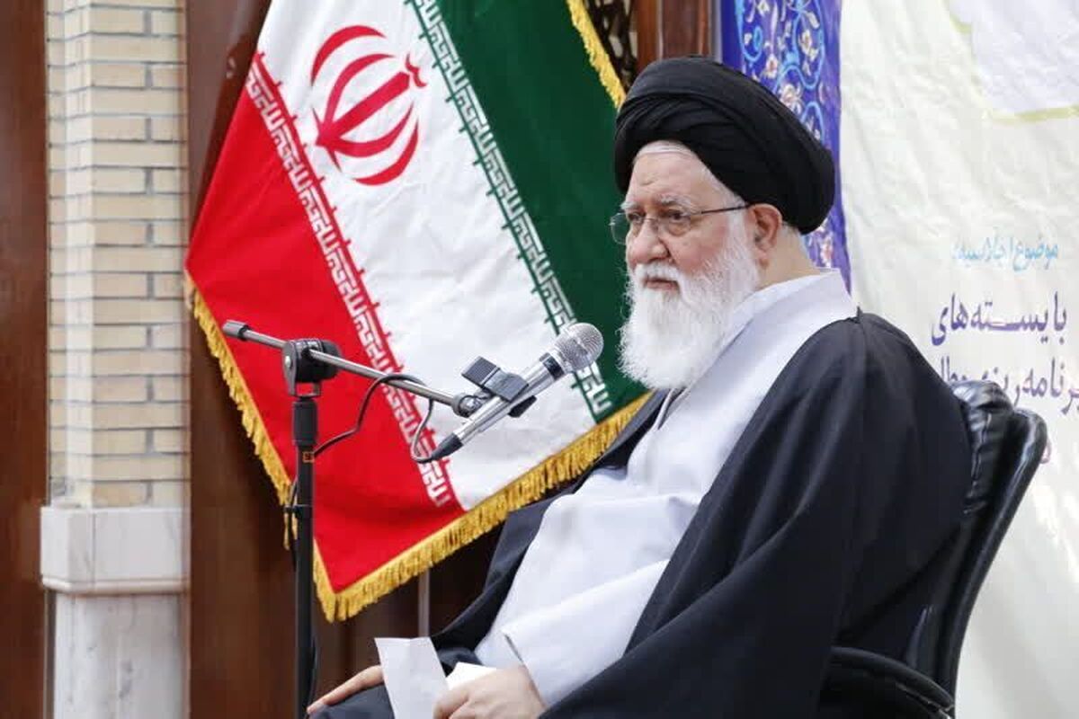 علم الهدی:دشمنان اسلام نیز چشم به ولایت معصوم دارند