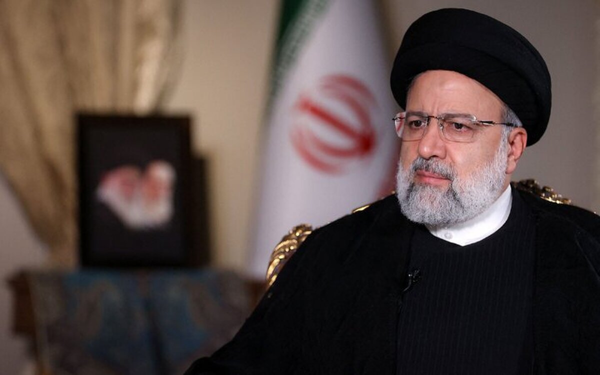 عکس؛  ابراهیم رئیسی با کت و شلوار در دوران جوانی