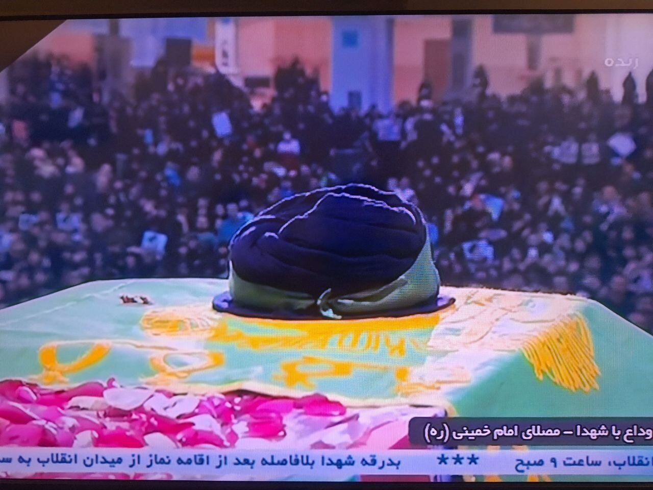 عکس؛ گریه مخبر در مراسم وداع با ابراهیم رئیسی