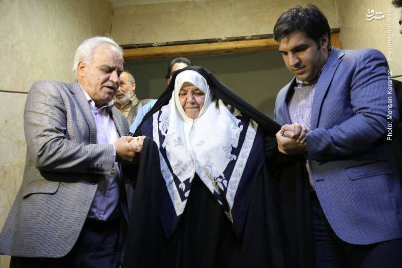 نیاز است زنان مفهوم «رجل سیاسی» را به چالش بکشانند