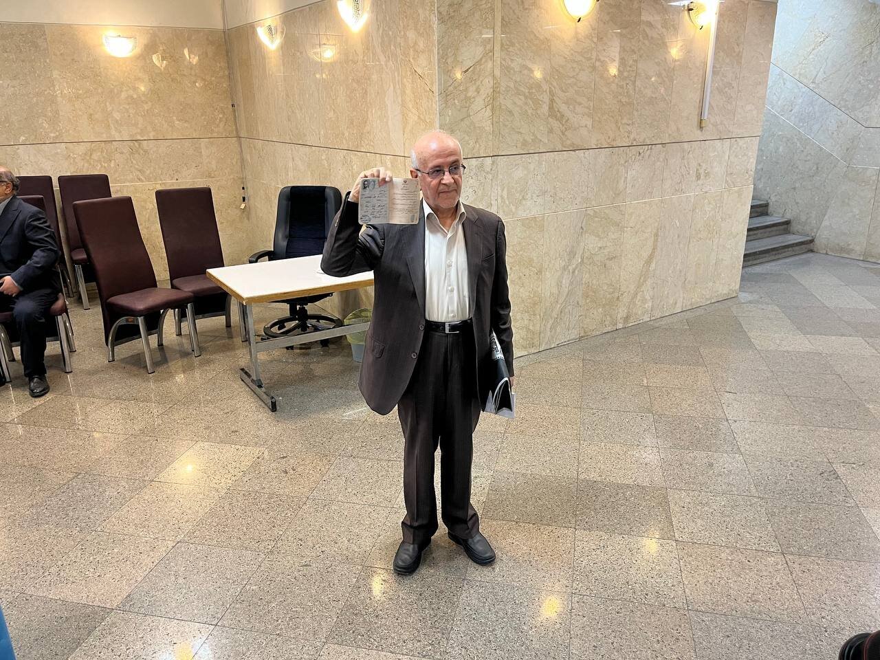 الیاس نادران و حسن سبحانی کاندیدای ریاس جمهوری شدند الیاس نادران و حسن سبحانی کاندیدای ریاس جمهوری شدند