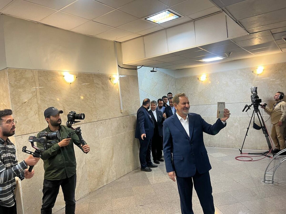 جهانگیری کاندیدای انتخابات ریاست‌جمهوری شد / اسحاق جهانگیری هستم نه دولت سوم روحانی/ اصلاح‌طلب هستم اما ملی فکر می‌کنم